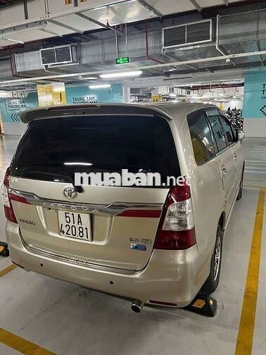Toyota Innova 2012 2.0J - 120000 km