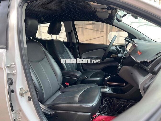 VinFast Fadil sx2020 Plus màu trắng đi lươt 41k km