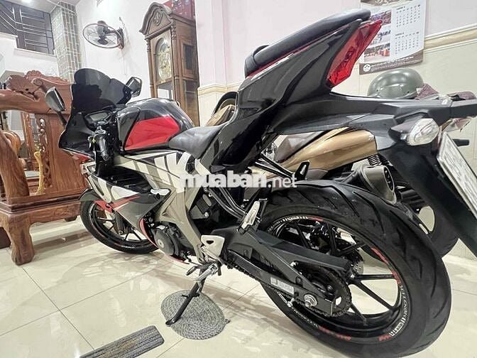 Bán Gsx R150 bản độ Yoshimura