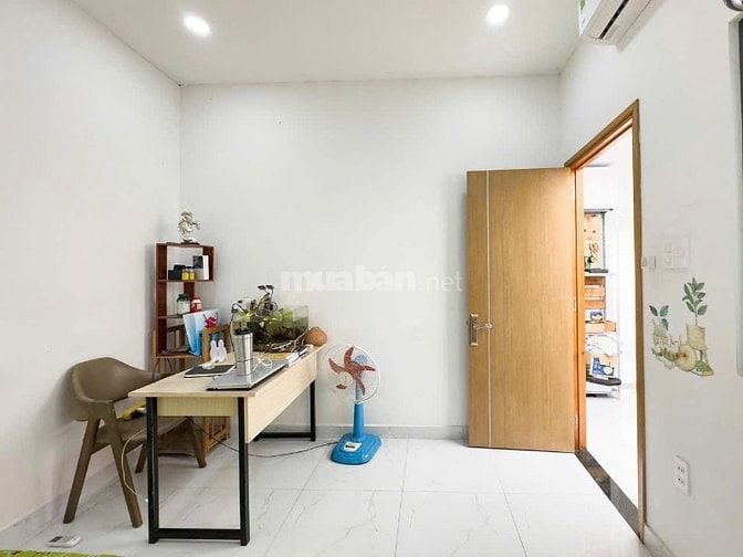 BÁN NHANH CĂN VÕ VĂN TẦN PHƯỜNG 6 QUẬN 3,DT: 48m2/3.880 Tỷ,HXH,SHR
