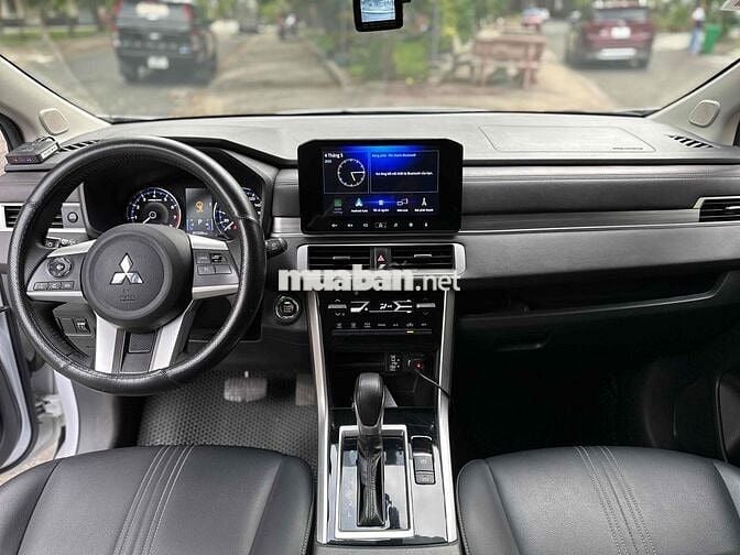 MITSUBISHI XPANDER 2024 PREMIUM 1.5 AT - 51.000km