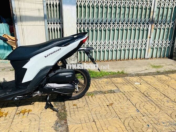 Vario màu trắng lướt