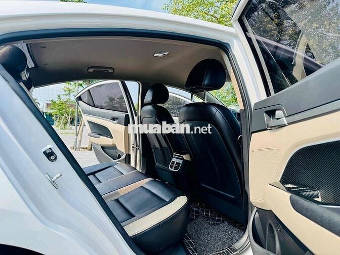 Cần Bán Hyundai Elantra 2019 1.6MT - 80000 km