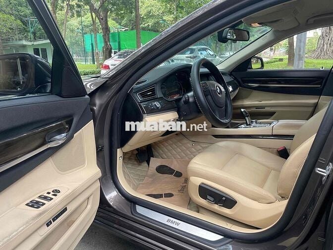 BMW 7 Series 2014 730Li - 65000 km