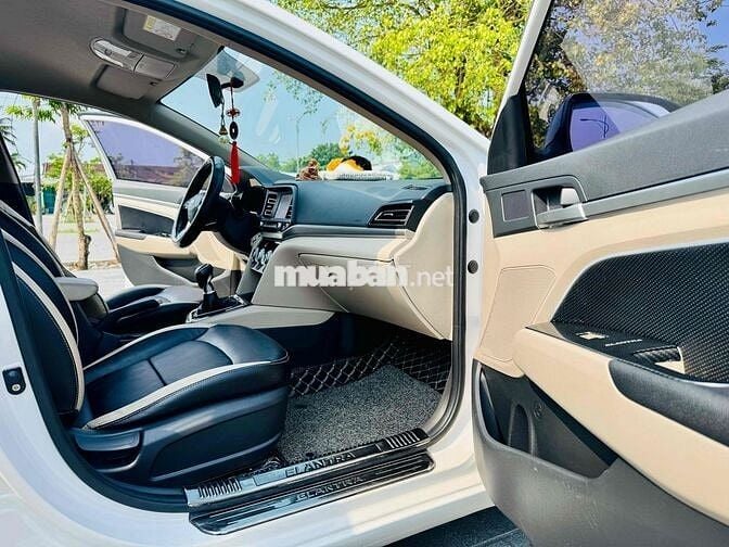 Cần Bán Hyundai Elantra 2019 1.6MT - 80000 km