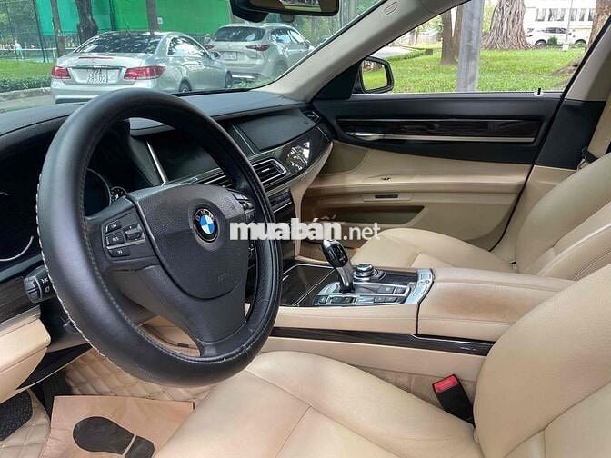 BMW 7 Series 2014 730Li - 65000 km