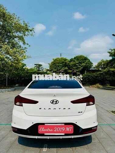Cần Bán Hyundai Elantra 2019 1.6MT - 80000 km