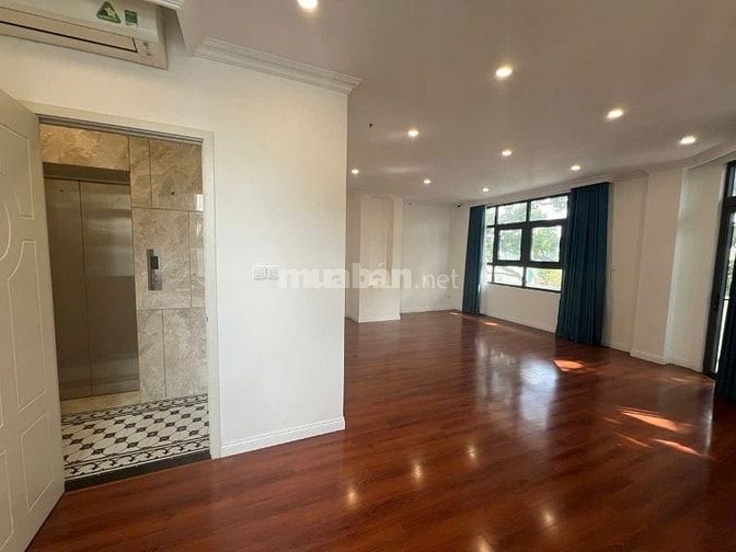 NHÀ GÓC 2 MẶT TIỀN- 197 NGÔ QUYỀN- P8,QUẬN 10