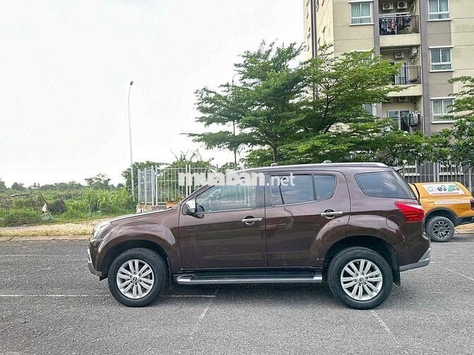 Isuzu Mu X 2019 1.9 4X2 AT Limited - 27000 km