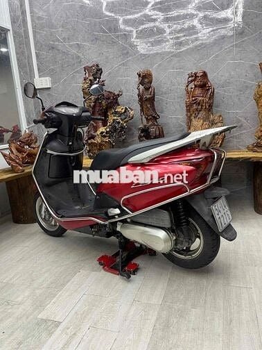 Lead đẹp, máy êm thì thầm bao vọt biển SG
