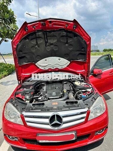 Mercedes Benz C Class 2011 C300 4 Matic - 80000 km