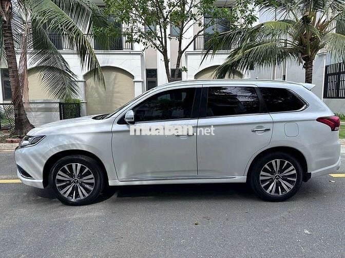 Mitsubishi Outlander 2022 2.0 Premium - 26000 km