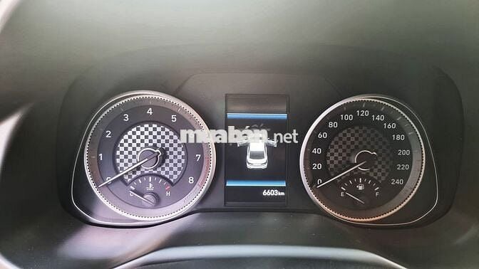 Hyundai Elantra 2021 2.0 AT - 6600 km