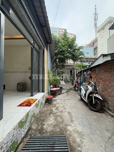  3ty580 P10Q8 diện tích 8,5 x 3,6 ( trệt+ lầu ) SHR