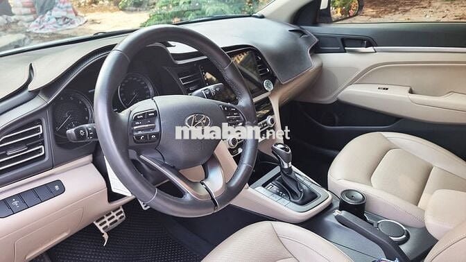 Hyundai Elantra 2021 2.0 AT - 6600 km