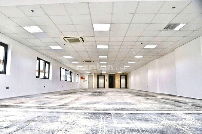Cho thuê sàn 238m2 Tầng 5 Mặt phố Phan Đình Phùng