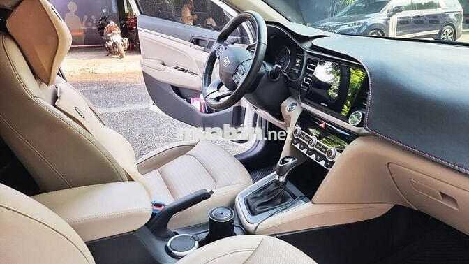 Hyundai Elantra 2021 2.0 AT - 6600 km