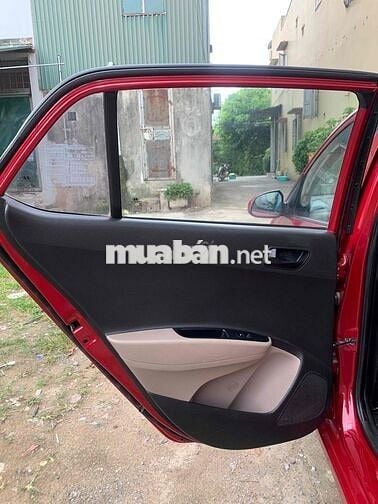 Hyundai Grand i10 2015 Sedan 1.0 MT - 15000 km