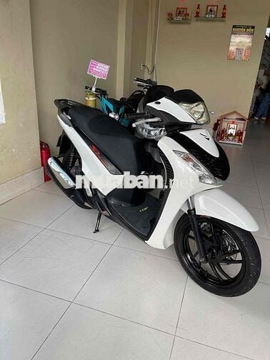 shvn 125cc. up full áo ý. khoá thông minh. máy zin