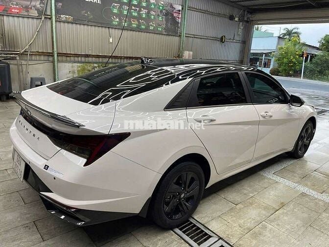 Hyundai Elantra 2024 1.6 AT Đặc biệt - 14000 km