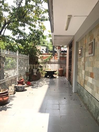 Cho thuê Villa 2 mặt tiền khu compound Nguyễn văn Hưởng, p. Thảo Điền
