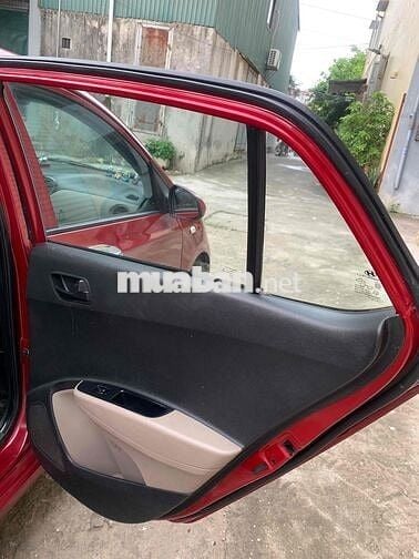Hyundai Grand i10 2015 Sedan 1.0 MT - 15000 km