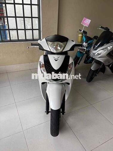 shvn 125cc. up full áo ý. khoá thông minh. máy zin