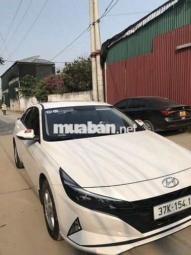 Hyundai Elantra 2022 1.6 AT Tiêu chuẩn - 11000 km