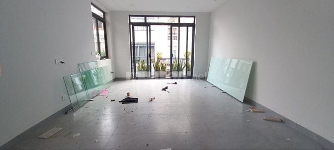 Nhà mặt tiền gần phố đi bộ Xuân Thủy, Chợ Thảo Điền, P. Thảo Điền, Q2