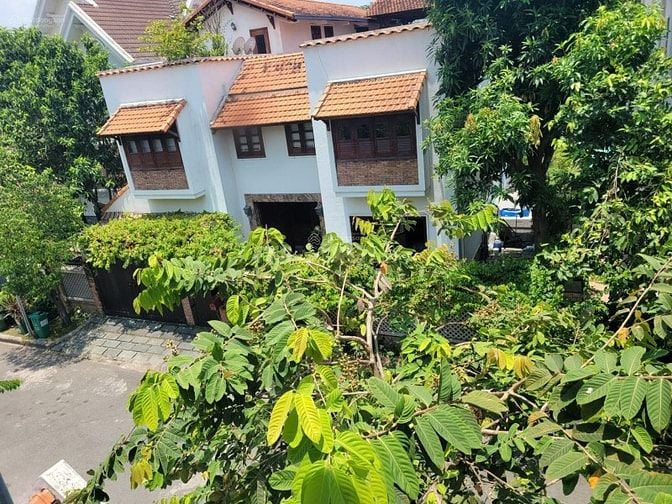 Cho thuê Villa 2 mặt tiền khu compound Nguyễn văn Hưởng, p. Thảo Điền