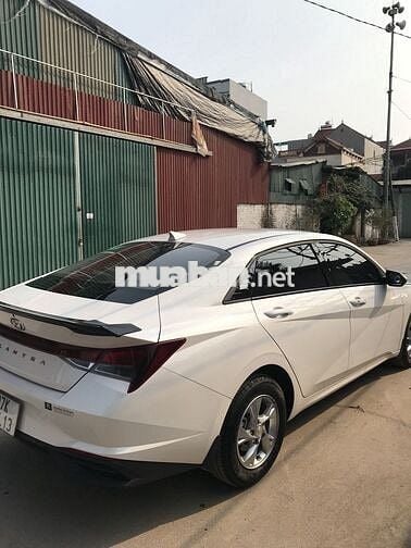 Hyundai Elantra 2022 1.6 AT Tiêu chuẩn - 11000 km