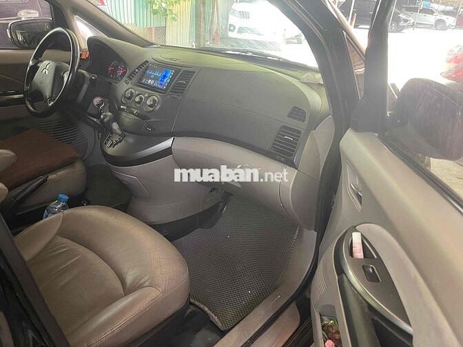 Mitsubishi Grandis 2005 2.4 AT - 10000 km