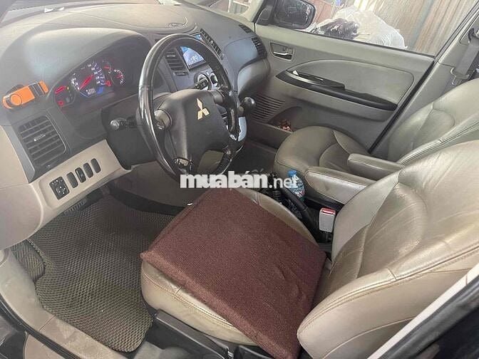 Mitsubishi Grandis 2005 2.4 AT - 10000 km