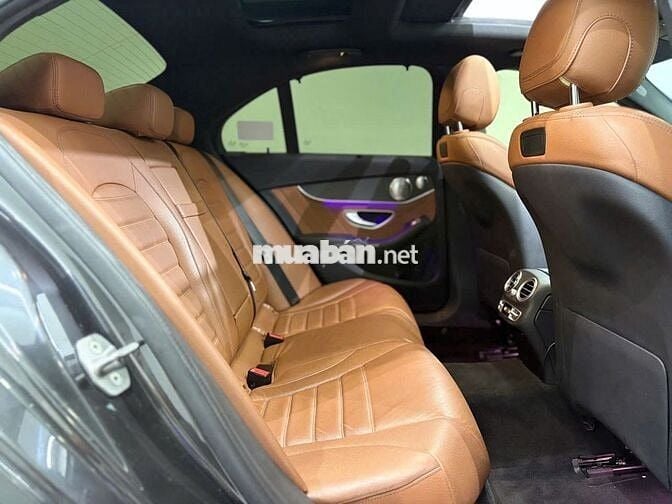Mercedes Benz C300 AMG 2021 - 46000 km