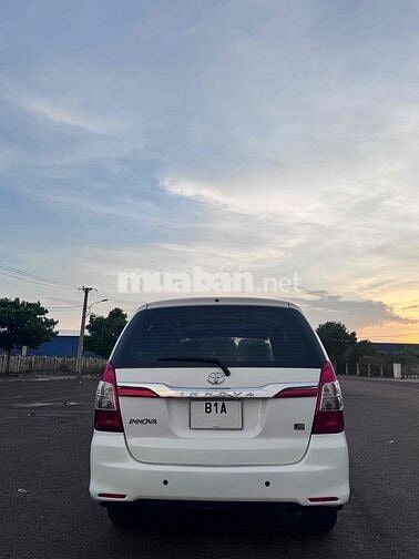 Toyota Innova 2016 2.0E - 100000 km