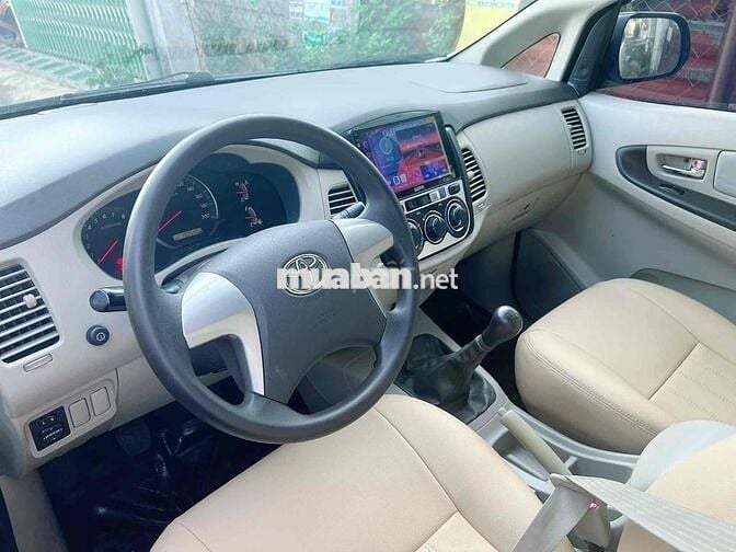 Toyota Innova 2016 2.0E - 100000 km