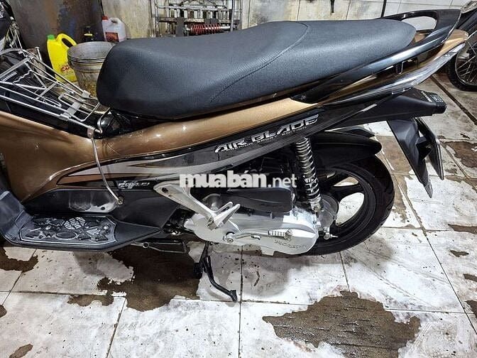 Bán Honda Air Blade FI đời 2013 giấy tờ hợp lệ
