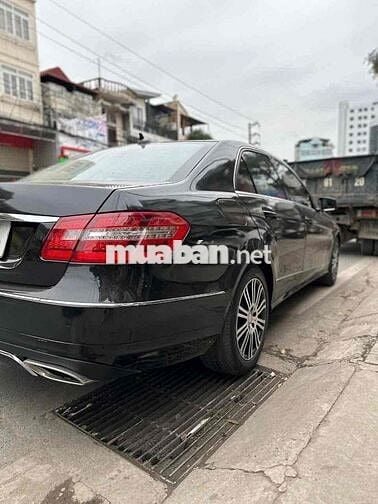 Mercedes Benz E Class 2011 E300 - 132123 km