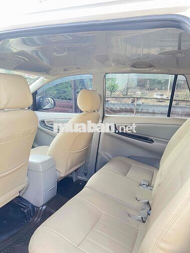 Toyota Innova 2016 2.0E - 100000 km