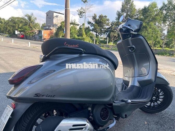 Vespa Sprint 125 cá nhân dùng màu xám xi măng