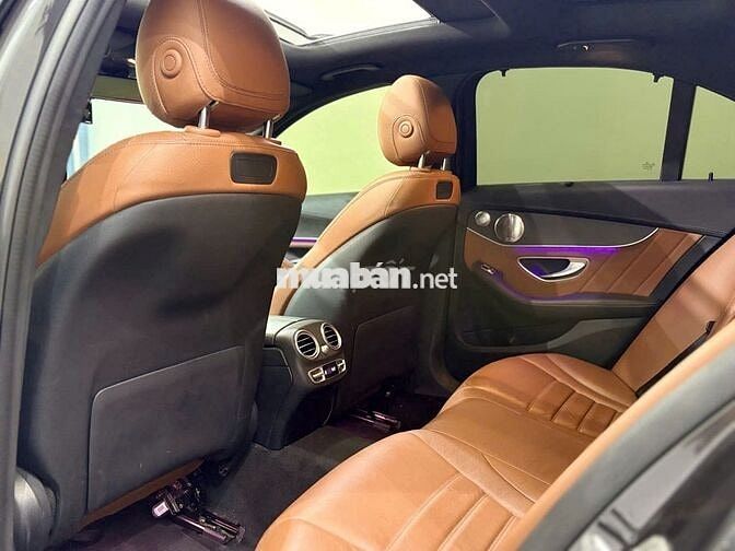 Mercedes Benz C300 AMG 2021 - 46000 km