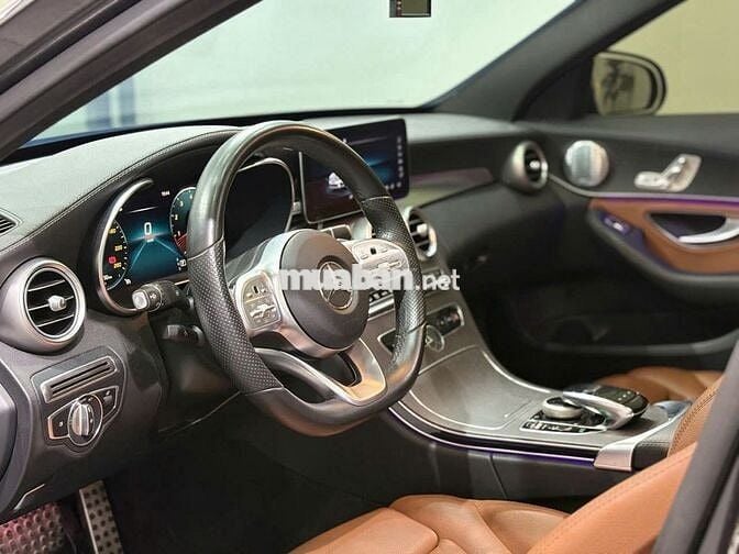 Mercedes Benz C300 AMG 2021 - 46000 km