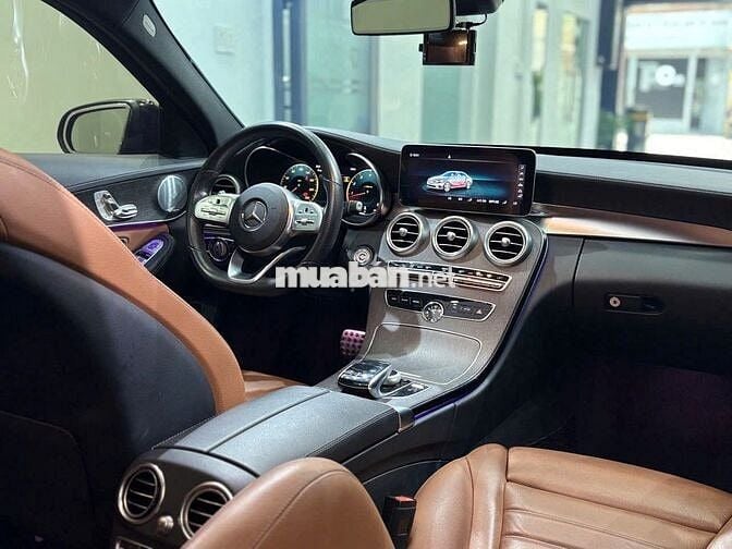Mercedes Benz C300 AMG 2021 - 46000 km