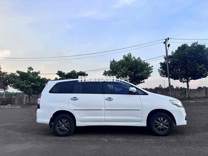 Toyota Innova 2016 2.0E - 100000 km