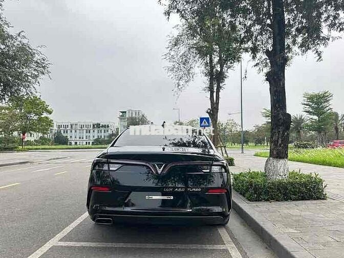 VinFast Lux A2.0 2022 A2.0 Tiêu chuẩn - 28000 km