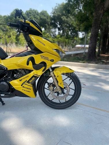 Xe còn đẹp như mới cứ cap chay ok