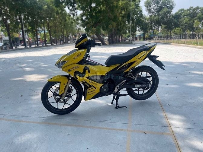 Xe còn đẹp như mới cứ cap chay ok