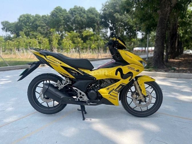 Xe còn đẹp như mới cứ cap chay ok