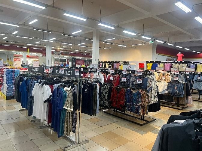 TUYỂN GẤP ! Nhân viên Bán Hàng - Bảo Vệ - Tạp Vụ làm tại TPHCM