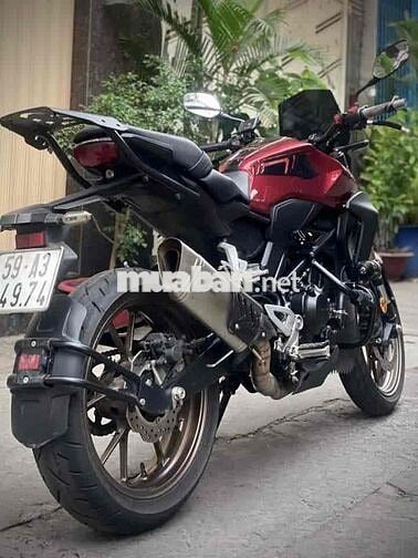 Cần Ra đi CB300R Tâm huyết